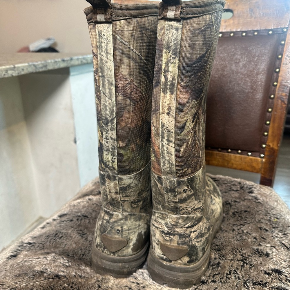 The Original Muck Boots Waterproof Insulated Mossy Oak Hunting Boots, M-8/W-9 - Picture 2 of 13